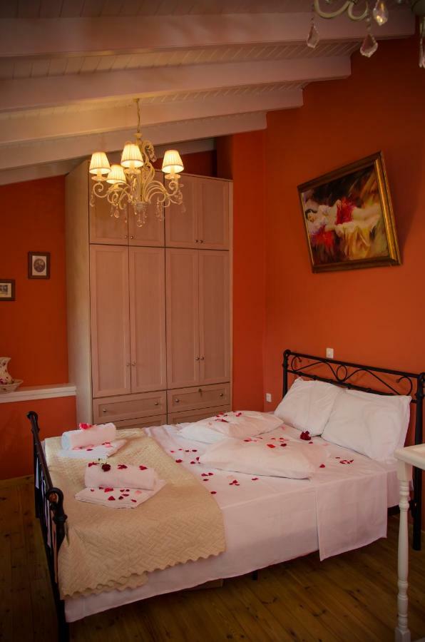 Villa Conte Rari Agios Gordios  Buitenkant foto