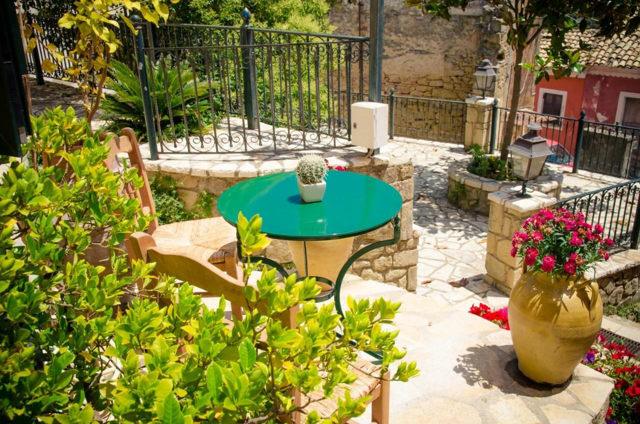 Villa Conte Rari Agios Gordios  Buitenkant foto